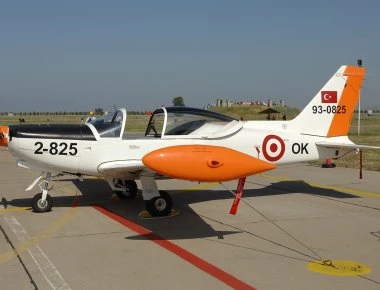 ΕΚΤΑΚΤΟ: Πτώση τουρκικού εκπαιδευτικού αεροσκάφους στη Σμύρνη - Νεκροί και οι δύο πιλότοι (upd) (βίντεο)